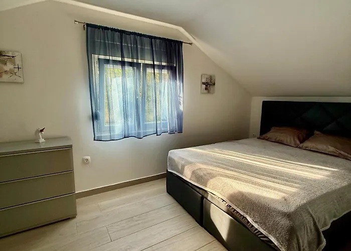 Golden Wave Apartamento *